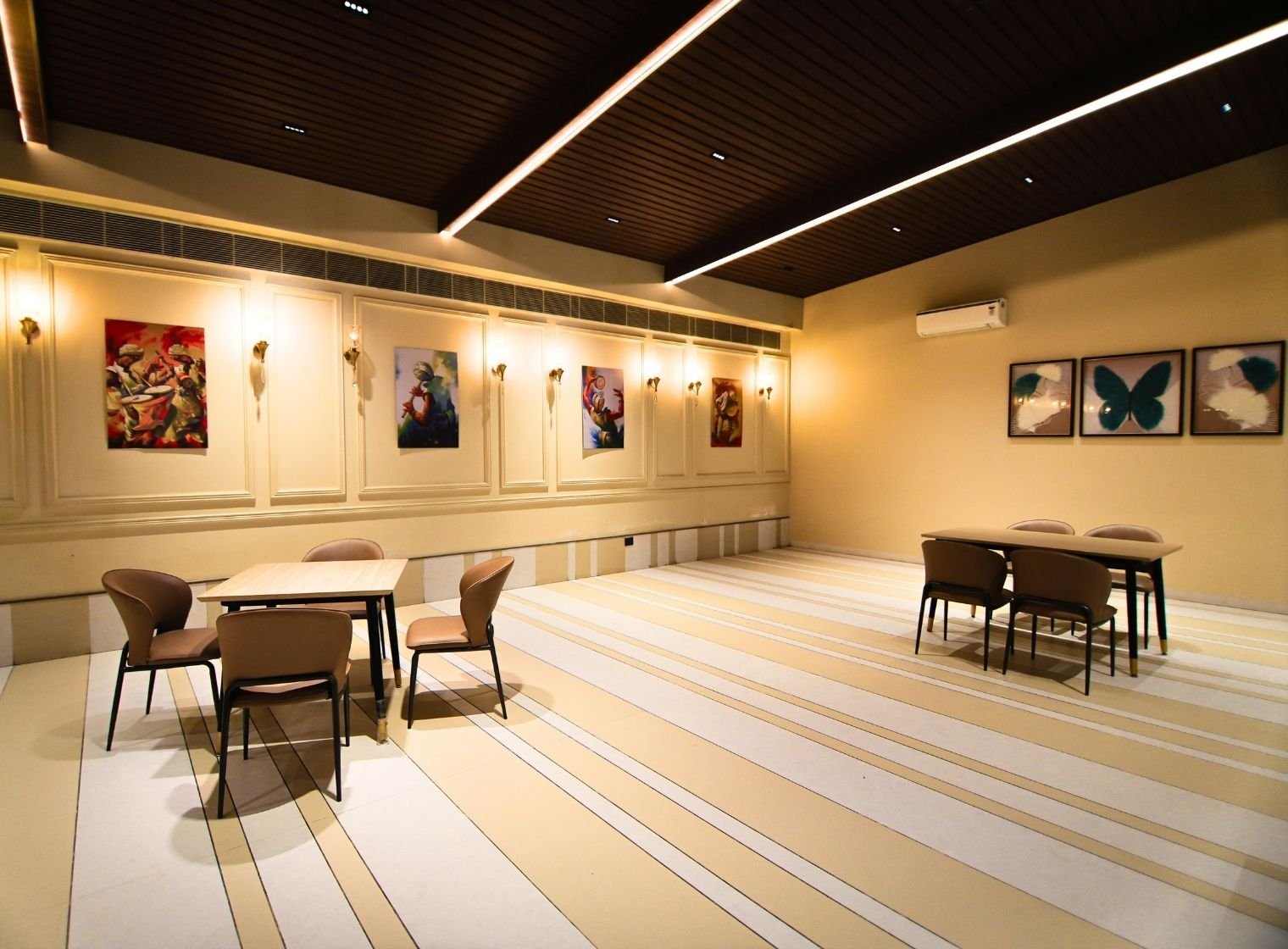 Dining hall space (4)